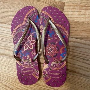 Havaianas Purple and Gold Flip Flops